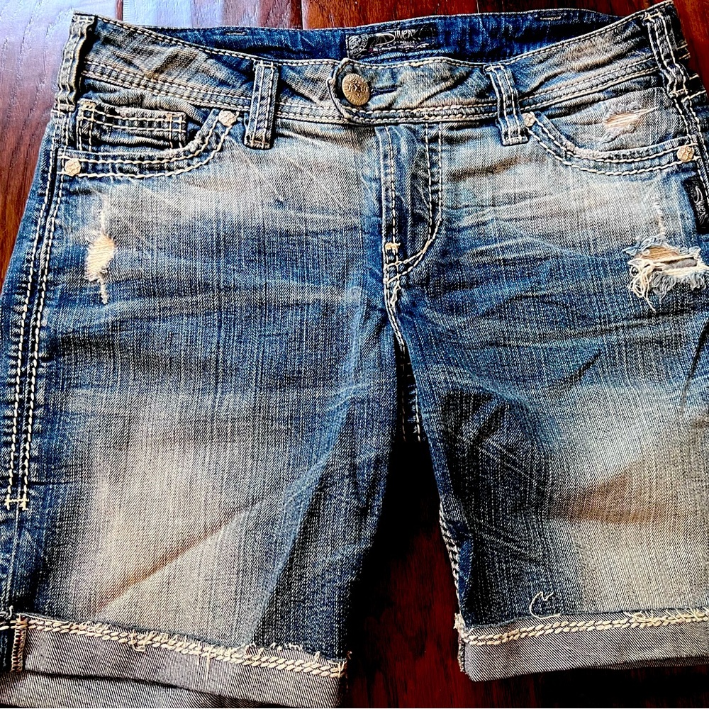 Women’s Silver Jeans Brand still new w/o tag
